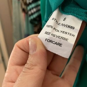 Silky evergreen dress with ruffles